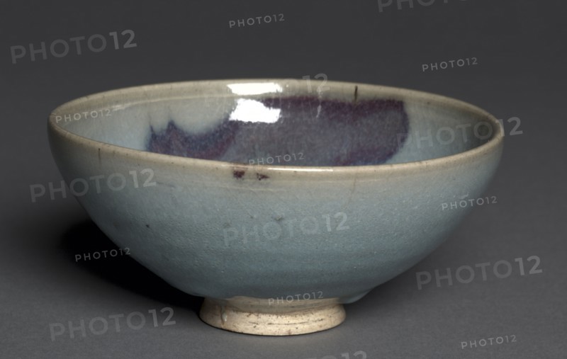 Bowl: Jun Ware, 1200s-1300s. Northern China, Jin dynasty (1115-1234) - Yuan dynasty (1271-1368). Stoneware with mottled glaze; diameter: 19.1 cm (7 1/2 in.); overall: 8.6 cm (3 3/8 in.).
