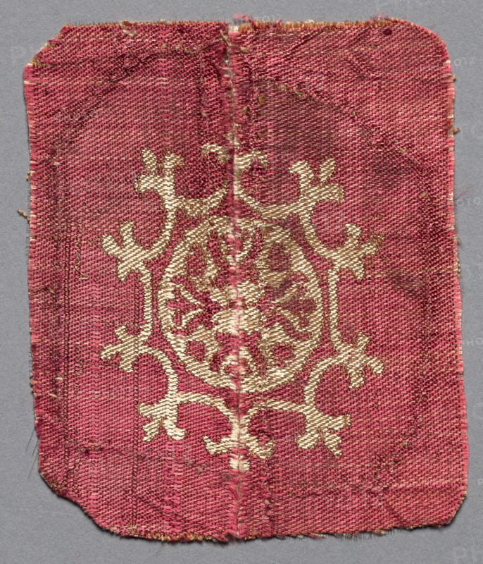 Ornament from a Tunic, Two Fragments Joined as One, 8th century. Syria, 8th century. Compound twill, silk; overall: 9.5 x 7.8 cm (3 3/4 x 3 1/16 in.)