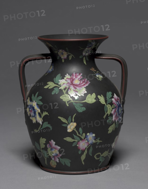 Vase, c. 1804-1810. Wedgwood Factory (British). Black basalt; diameter: 14.6 cm (5 3/4 in.); overall: 19.4 cm (7 5/8 in.).