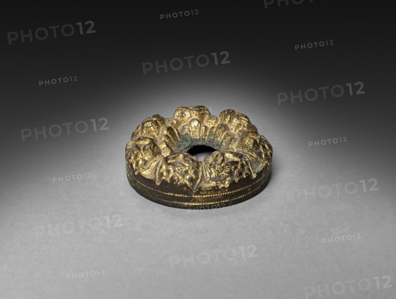 Inkwell (top to bottle), 1825-1850. England or America, 19th century. Gilt bronze and glass; overall: 7 x 24.8 x 13.4 cm (2 3/4 x 9 3/4 x 5 1/4 in.).
