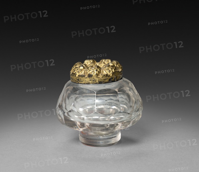 Inkwell , 1825-1850. England or America, 19th century. Gilt bronze and glass; overall: 7 x 24.8 x 13.4 cm (2 3/4 x 9 3/4 x 5 1/4 in.).