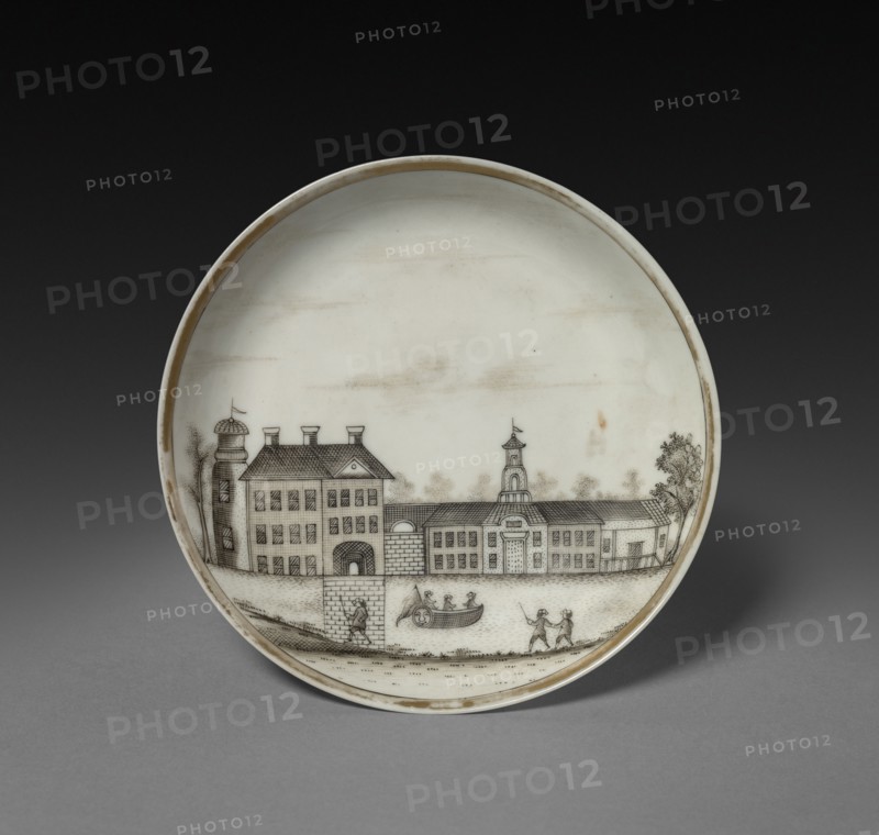 Saucer with View of Town (Cleves?), c. 1770-1785. China, Chinese Export -- Continental Market, 18th century. Porcelain; diameter: 11.5 cm (4 1/2 in.).