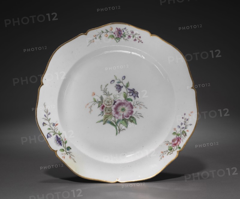 Plate, c. 1750. Vincennes Factory (French). Porcelain; diameter: 24.8 cm (9 3/4 in.).