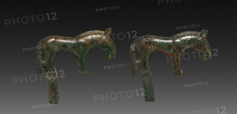 Pair of Wild Horses, c. 100 BC-AD 100. China, Ordos Region, Han dynasty (202 BC-AD 220). Cast bronze; overall: 3.6 cm (1 7/16 in.).