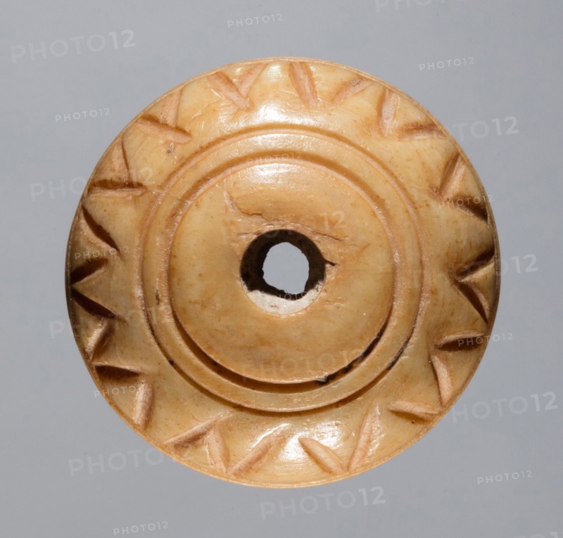 Spindle Whorl, 700s - 900s. Iran, early Islamic period, 8th - 10th century. Bone, incised; overall: 0.7 x 1.8 x 1.8 cm (1/4 x 11/16 x 11/16 in.)