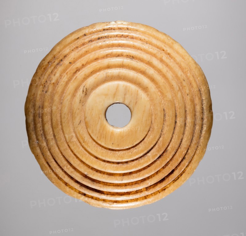 Spindle Whorl, 700s - 900s. Iran, early Islamic period, 8th - 10th century. Bone, incised; overall: 0.5 x 3 x 3 cm (3/16 x 1 3/16 x 1 3/16 in.)