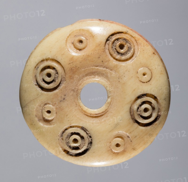 Spindle Whorl, 700s - 900s. Iran, early Islamic period, 8th - 10th century. Bone, incised; overall: 0.4 x 2.1 x 2.1 cm (3/16 x 13/16 x 13/16 in.)