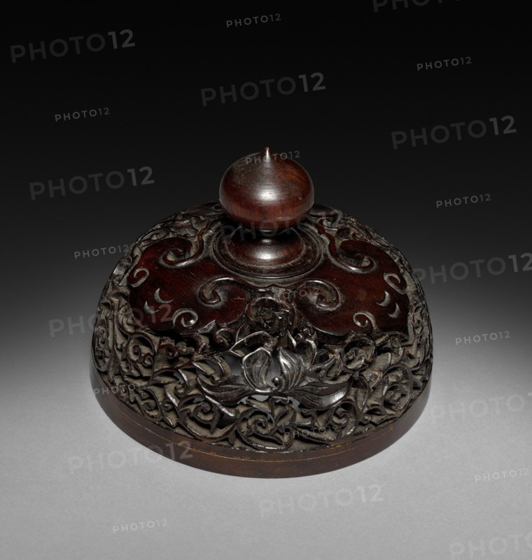 Vase (lid), 1622-1722. China, Qing dynasty (1644-1911), Kangxi reign (1661-1722). Carved wood; lid: 9.8 x 12.8 cm (3 7/8 x 5 1/16 in.).