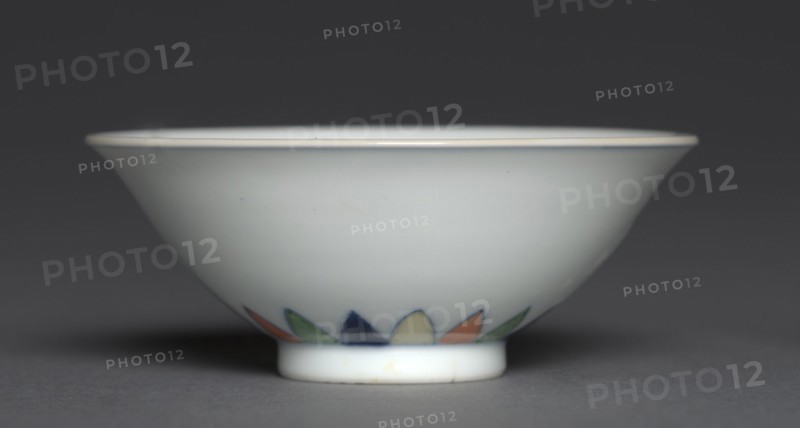 Bowl with Flying Cranes, 1723-1735. China, Jiangxi province, Jingdezhen kilns, Qing dynasty (1644-1912), Yongzheng mark and reign (1723-1735). Porcelain decorated in underglaze blue and overglaze enamels; diameter: 8.8 cm (3 7/16 in.).