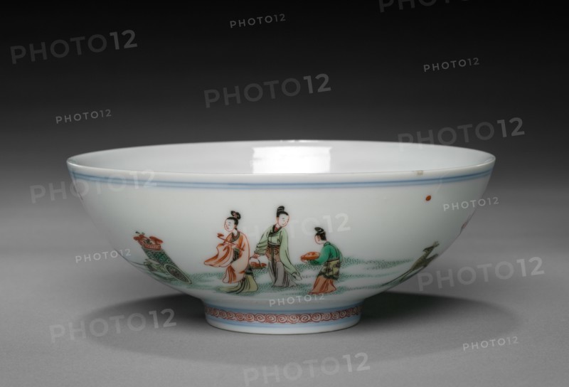 Pair of Bowls with Xiwangmu and Attendants, 1662-1722. China, Jiangxi province, Jingdezhen, Qing dynasty (1644-1911), Chenghua mark (1465-1487) but Kangxi period (1662-1722). Porcelain with famille verte overglaze enamel decoration; diameter: 14.3 cm (5 5/8 in.); overall: 17.8 cm (7 in.); vessel: 14.4 cm (5 11/16 in.).