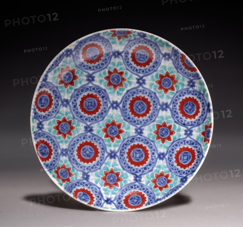 Dish with Brocade, late 1600s. Japan, Edo period (1615-1868). Porcelain with underglaze blue and overglaze enamel (Hizen ware, Nabeshima type); diameter: 15.2 cm (6 in.); overall: 3.8 cm (1 1/2 in.).