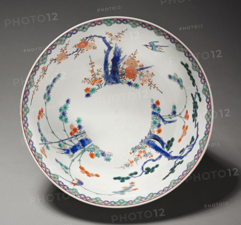 One of a Pair of Bowls: Kakiemon Ware, late 17th century. Japan, Edo Period (1615-1868). Imari ware porcelain with overglaze enamel and gold decoration; diameter: 35.6 cm (14 in.); height: 13.1 cm (5 3/16 in.).
