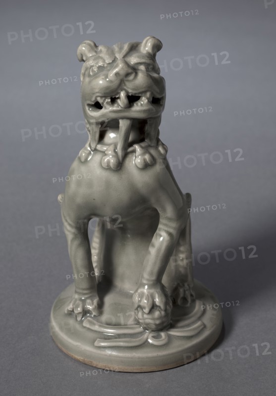 Incense Burner Top in the Shape of a Lion, 1100s. China, Shaanxi province, Northern Song dynasty (960-1127). Green-glazed porcelaneous stoneware, Yaozhou ware; overall: 18.1 cm (7 1/8 in.).