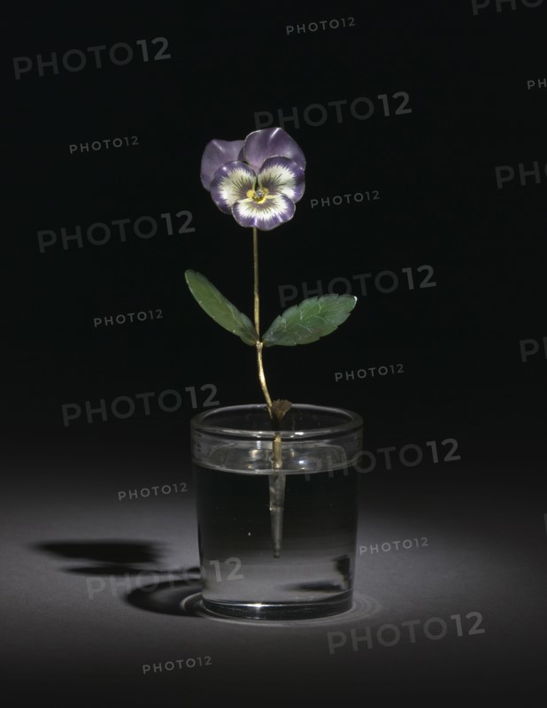 Pansy, before 1919. France, 20th century. Gold, jade, diamonds, enamel, rock crystal; overall: 14 x 5.1 cm (5 1/2 x 2 in.).