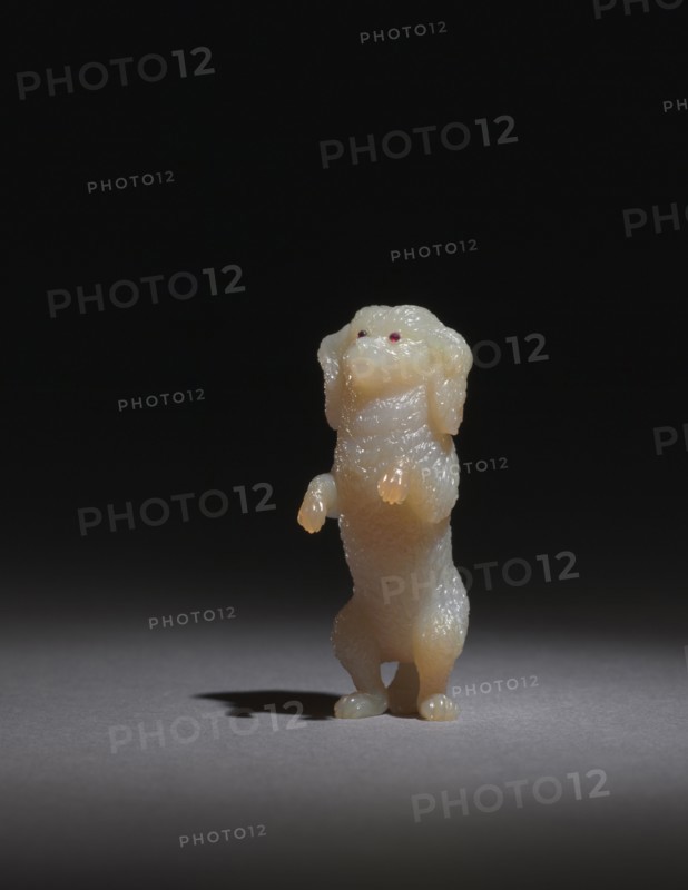 Begging Poodle, late 1800s-early 1900s. Firm of Peter Carl Fabergé (Russian, 1846-1920). Agate, rubies; overall: 6.4 x 2.6 x 2.3 cm (2 1/2 x 1 x 7/8 in.).