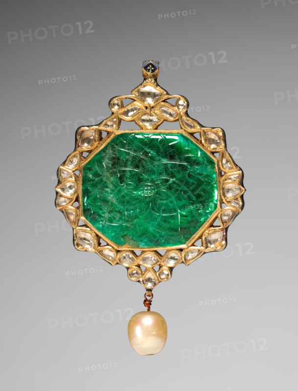 Pendant, 1700s. India, Rajasthan, Jaipur, 18th century. Gold, emerald, diamonds, enamel, and pearl; overall: 7.4 x 4.8 cm (2 15/16 x 1 7/8 in.).