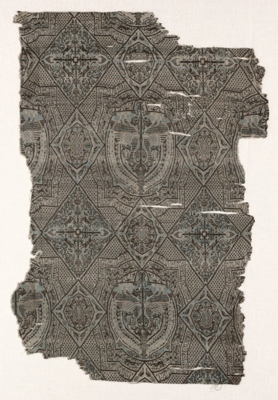Fragments, 1000s - 1100s. Iran or Iraq ?, Seljuk period, 11th - 12th century. Lampas weave, silk; average: 49 x 33 cm (19 5/16 x 13 in.)