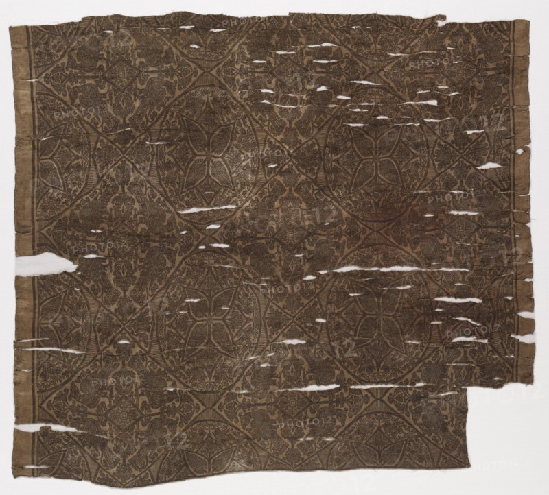 Fragment, 1420-1955. Iran or Iraq ?, 15th-20th century. Compound twill weave, silk; overall: 71 x 77 cm (27 15/16 x 30 5/16 in.)