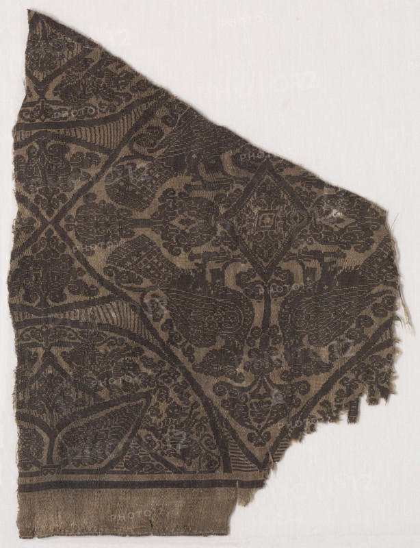 Fragment, 1420-1955. Iran or Iraq ?, 15th-20th century. Compound twill weave, silk; overall: 20.2 x 27 cm (7 15/16 x 10 5/8 in.)