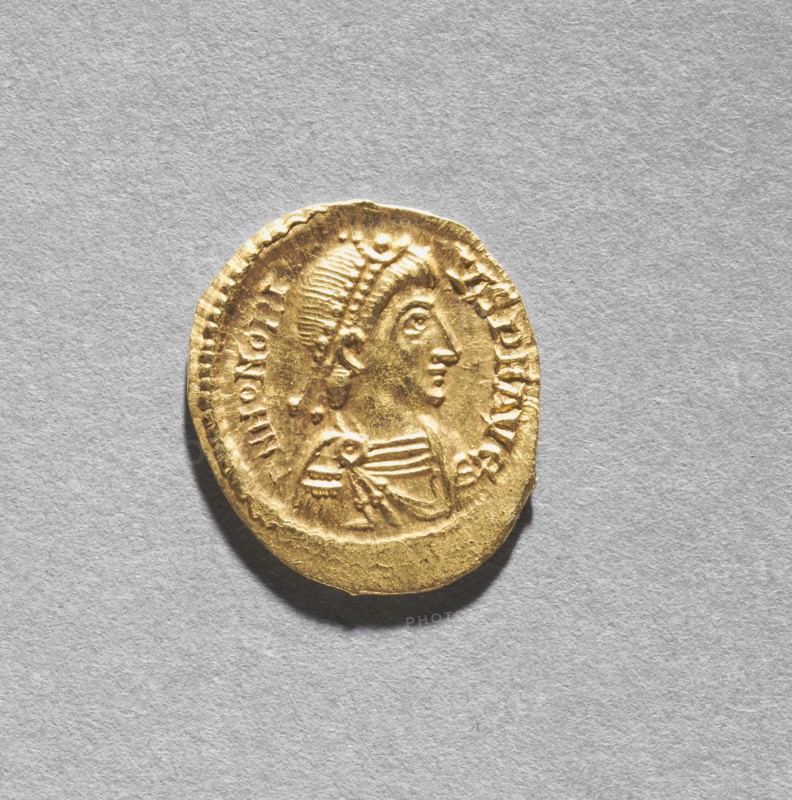 Solidus of Arkadios (obverse), 395-408. Byzantium, Constantinople, Byzantine period, late 4th-early 5th century. Gold; diameter: 2 cm (13/16 in.)