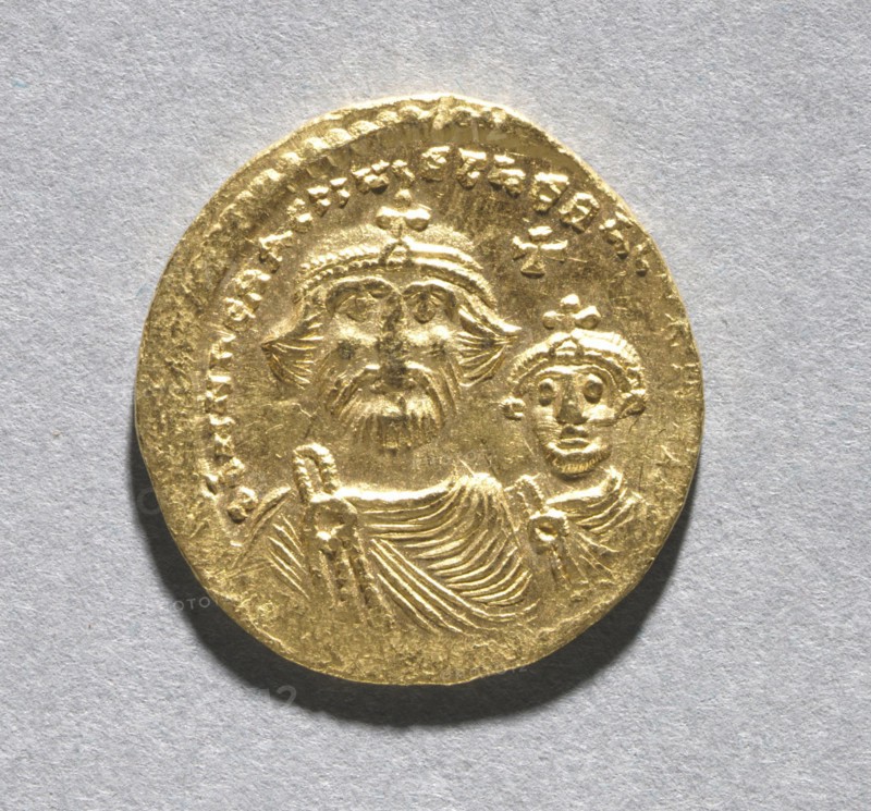 Solidus with Heraclius and his Son Heraclius Constantine (obverse), c. 616-625. Byzantium, 7th century. Gold; diameter: 2 cm (13/16 in.)