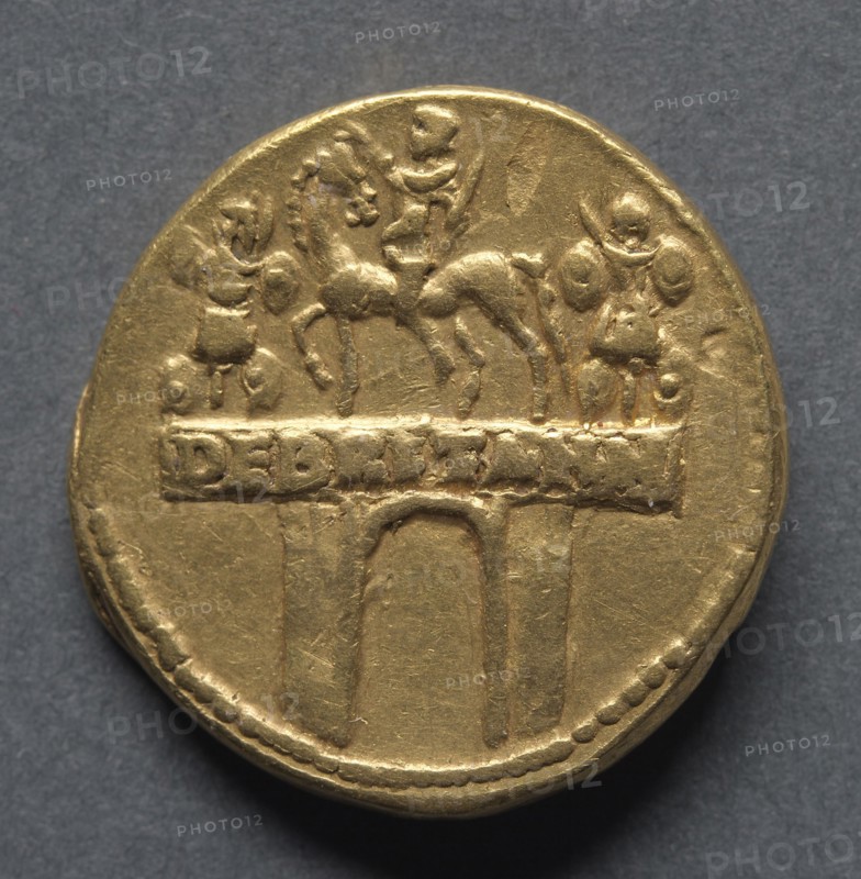 Aureus (reverse), 47-48. England, Roman, Claudius I, 41-54 A.D.. Gold; diameter: 2 cm (13/16 in.)