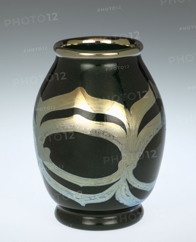 Vase, c. 1890-1892. Louis Comfort Tiffany (American, 1848-1933). Glass; overall: 13.7 x 10.1 cm (5 3/8 x 4 in.).