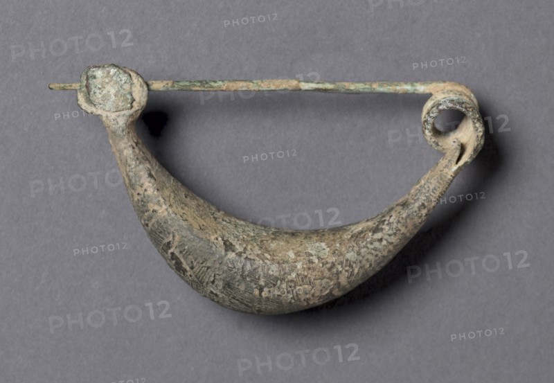 Boat-Shaped Fibula, 900-700 BC. Italy, Etruscan, 10th-8th century BC. Bronze; overall: 8.5 cm (3 3/8 in.).
