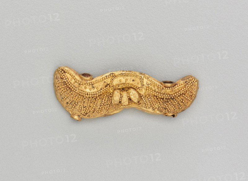 Set of Pendants Ending in a Bull's Head, 185-72 BC. India, Sunga Period (185-72 BC). Gold repoussé with granulation;