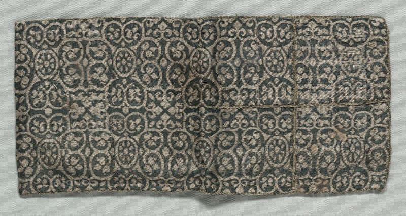 Reliquary (?) Bag, 1200s. Italy or Spain, 13th century. Compound twill weave, silk; overall: 11.5 x 10.5 cm (4 1/2 x 4 1/8 in.)