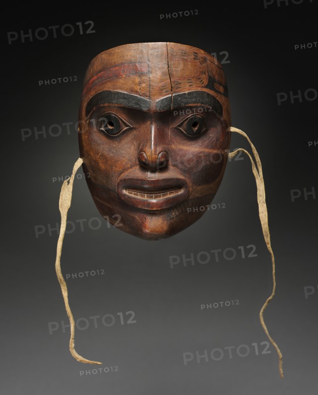 Face Mask, mid-1800s. Northwest Coast, Tlingit, 19th century. Alderwood; overall: 21.4 x 17.2 x 8.9 cm (8 7/16 x 6 3/4 x 3 1/2 in.).
