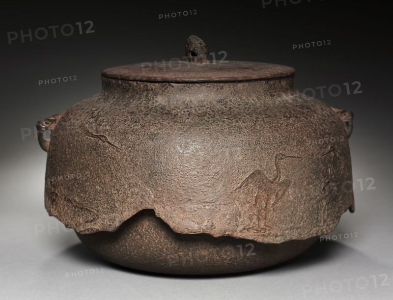 Kettle with Crane Design, 1392-1573. Japan, Muromachi Period (1392-1573). Iron; diameter: 30.4 cm (11 15/16 in.); diameter of mouth: 18.6 cm (7 5/16 in.); overall: 18.2 cm (7 3/16 in.); with handle: 31.5 cm (12 3/8 in.).