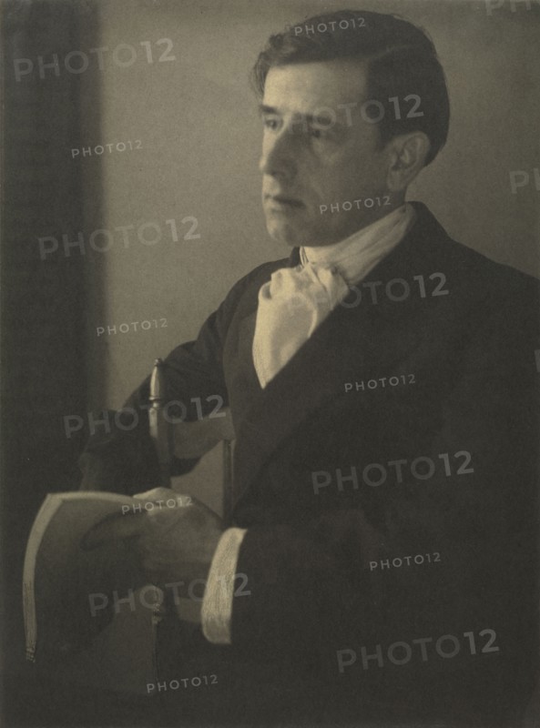 Portrait of Clarence H. White (1871-1925), c. 1898. Ema Spencer (American, 1857-1941). Platinum print with graphite; image: 20.2 x 14.9 cm (7 15/16 x 5 7/8 in.); matted: 45.7 x 35.6 cm (18 x 14 in.)