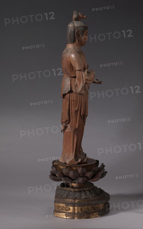 Bato Kannon, 14th century. Japan, Kamakura period (1185-1333). Wood; overall: 110.6 cm (43 9/16 in.); base: 28 cm (11 in.); figure: 82.6 cm (32 1/2 in.).