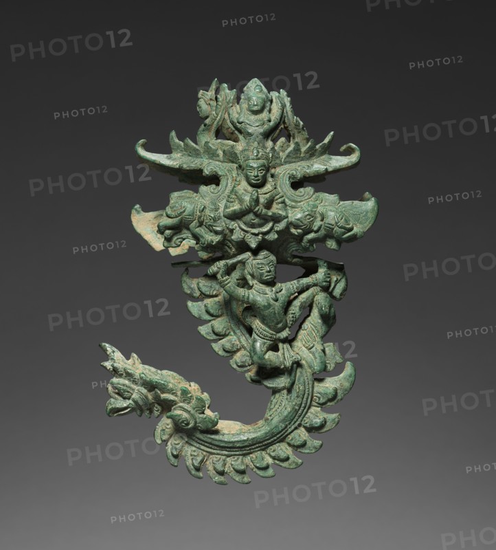 Palanquin Hook, 1175-1230. Cambodia, Bayon style, 12th-13th century. Bronze; overall: 17.4 cm (6 7/8 in.).
