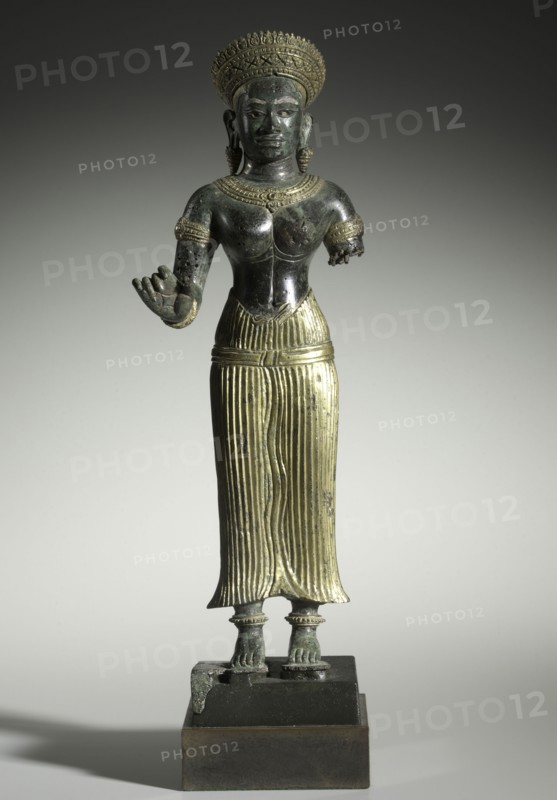 Royal Female Figure, late 1000s. Cambodia, Baphuon/Angkor Wat transition style, late 11th century. Partially gilt bronze; overall: 35.5 cm (14 in.).