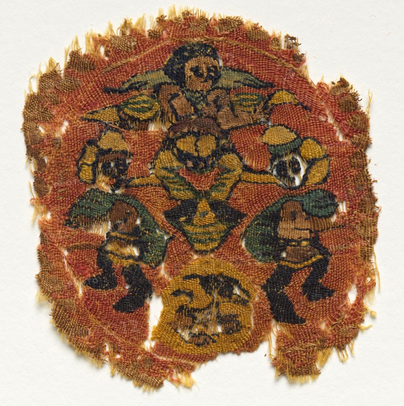 Segmentum, 700s - 800s. Egypt, Umayyad period (?), 8th - 9th century. Tapestry weave; wool and linen; overall: 8.7 x 8.1 cm (3 7/16 x 3 3/16 in.)