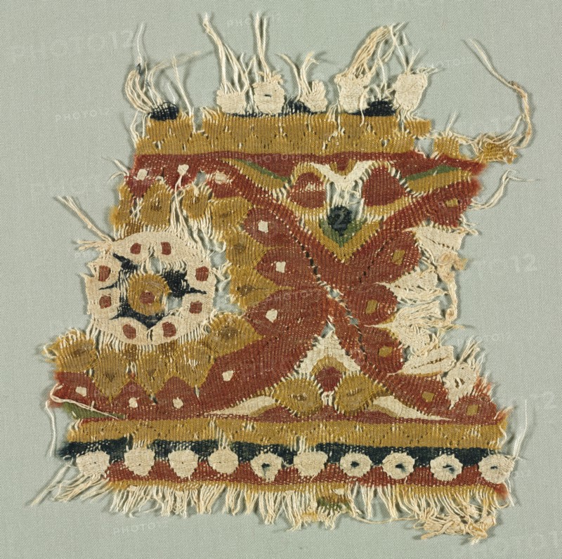 Fragment of a Border, 800s. Egypt, Tulunid period, 9th century. Tapestry; linen and wool; overall: 20.5 x 21.2 cm (8 1/16 x 8 3/8 in.)
