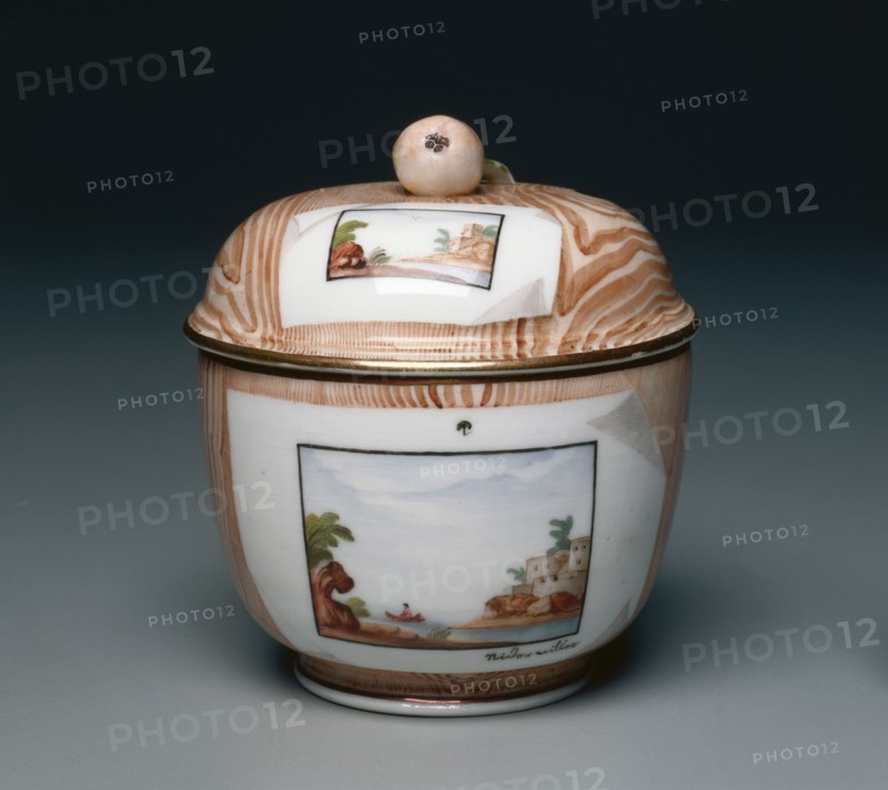 Covered Bowl, c. 1775. Niderviller Factory (French). Hard-paste porcelain with enamel and gilt decoration; diameter: 9.1 x 8.4 cm (3 9/16 x 3 5/16 in.).