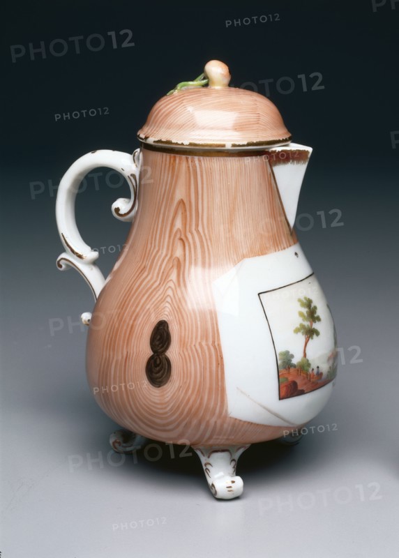 Covered Jug, c. 1780. Niderviller Factory (French). Hard-paste porcelain with enamel and gilt decoration; overall: 12.9 x 9.7 x 8.2 cm (5 1/16 x 3 13/16 x 3 1/4 in.).