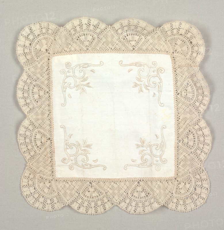 Lace, 19th century. Italy, Abruzzi, Pescocostanzo, l'Aquila, 19th century. Bobbin lace with embroidery; overall: 20.2 x 20.2 cm (7 15/16 x 7 15/16 in.)