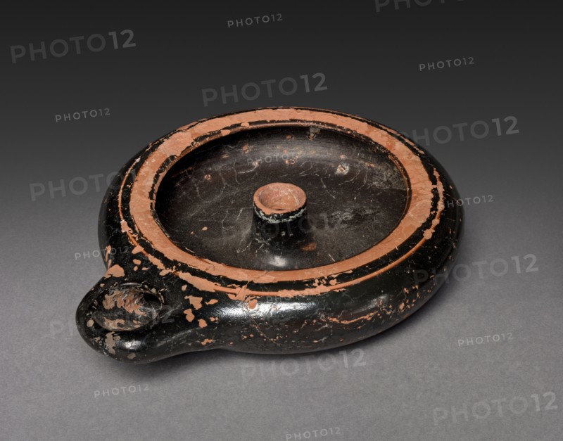 Oil Lamp, 5th century BC. Greece, Athens, 5th century BC. Ceramic; overall: 2.5 x 8.9 cm (1 x 3 1/2 in.).