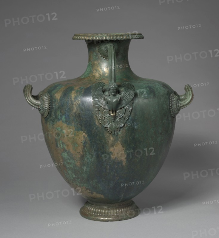 Hydria, 425 BC-400 BC. Greece, late 5th Century BC. Bronze; overall: 41.6 x 38.4 cm (16 3/8 x 15 1/8 in.).