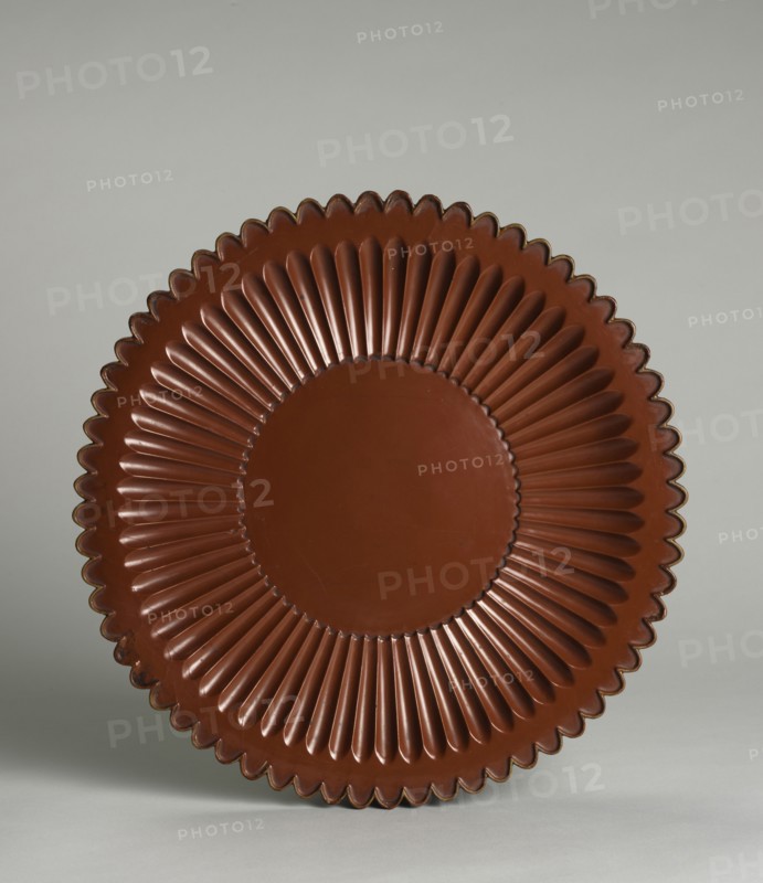 Fluted Tray, 14th Century. China, Yuan dynasty (1271-1368) - Ming dynasty (1368-1644). Red lacquer; diameter: 32.7 cm (12 7/8 in.).