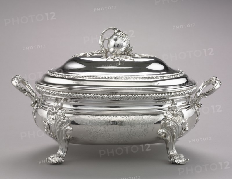 Tureen, 1753. Edward Wakelin (British, 1784). Silver; overall: 24.3 x 40.4 x 22.8 cm (9 9/16 x 15 7/8 x 9 in.).