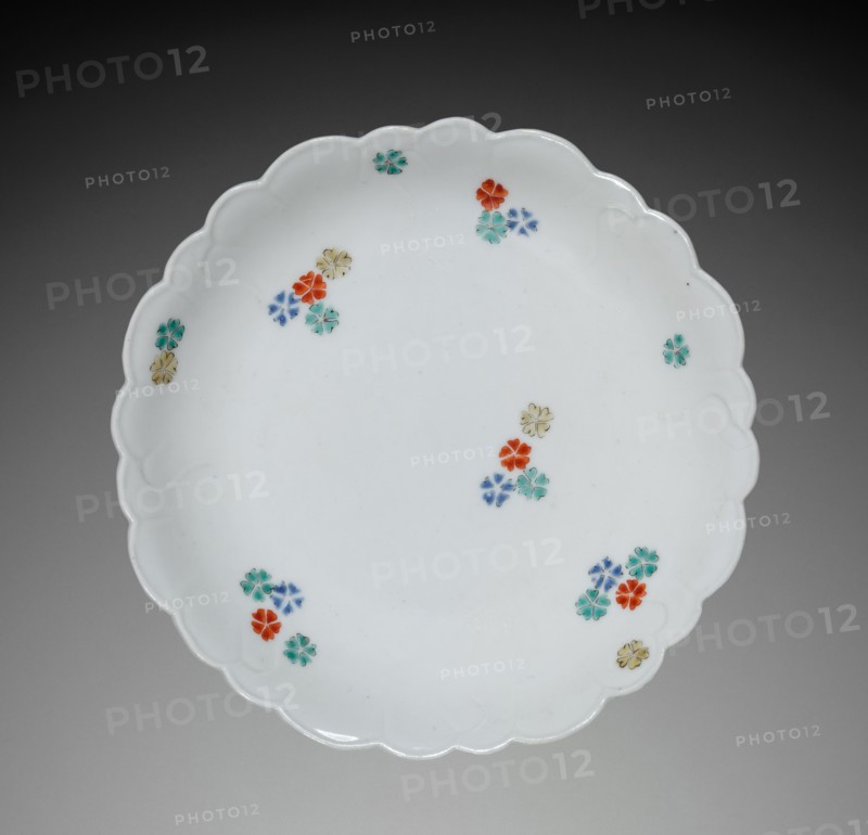 Small Dish with Flower Petal Decoration: Kakiemon Type, late 17th century. Japan, Edo Period (1615-1868). Porcelain with overglaze enamel and molded decoration; diameter: 14.4 cm (5 11/16 in.).