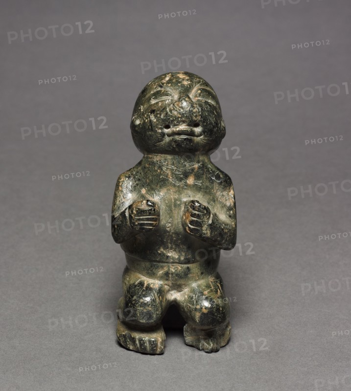 Crouching Figure, 900-300 BC. Mexico, Guerrero, Olmec, 1200-300 BC. Serpentine; overall: 11.6 x 5.3 x 5.4 cm (4 9/16 x 2 1/16 x 2 1/8 in.).