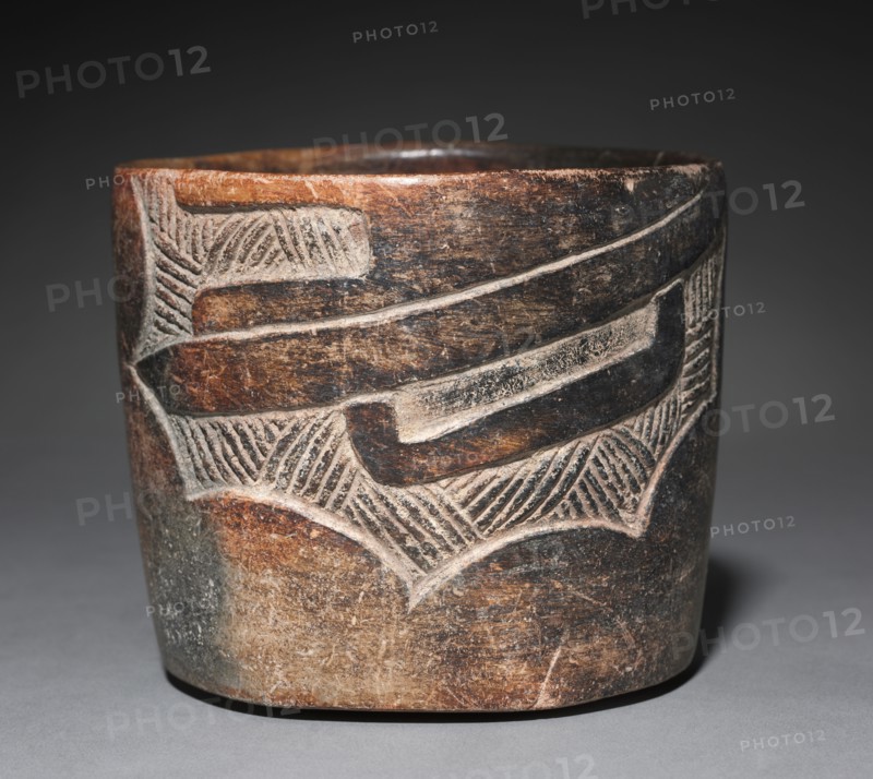 Carved Bowl, 1200-900 BC. Mexico, Central Highlands, Olmec, 1200-300 BC. Earthenware; diameter: 13.2 cm (5 3/16 in.); overall: 12 x 14 cm (4 3/4 x 5 1/2 in.).