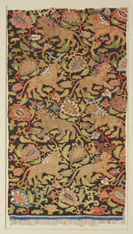 Tapestry with golden lions and palmettes, 1200s or earlier. Central Asia. Silk, gold thread; tapestry weave; overall: 63.5 x 34.7 cm (25 x 13 11/16 in.)