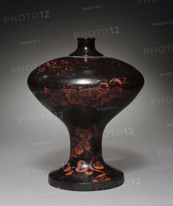 Sake Flask, 1500s. Japan, Muromachi Period (1392-1573). Black laquered wood with red lacquer; diameter: 24 cm (9 7/16 in.); overall: 30.5 cm (12 in.).